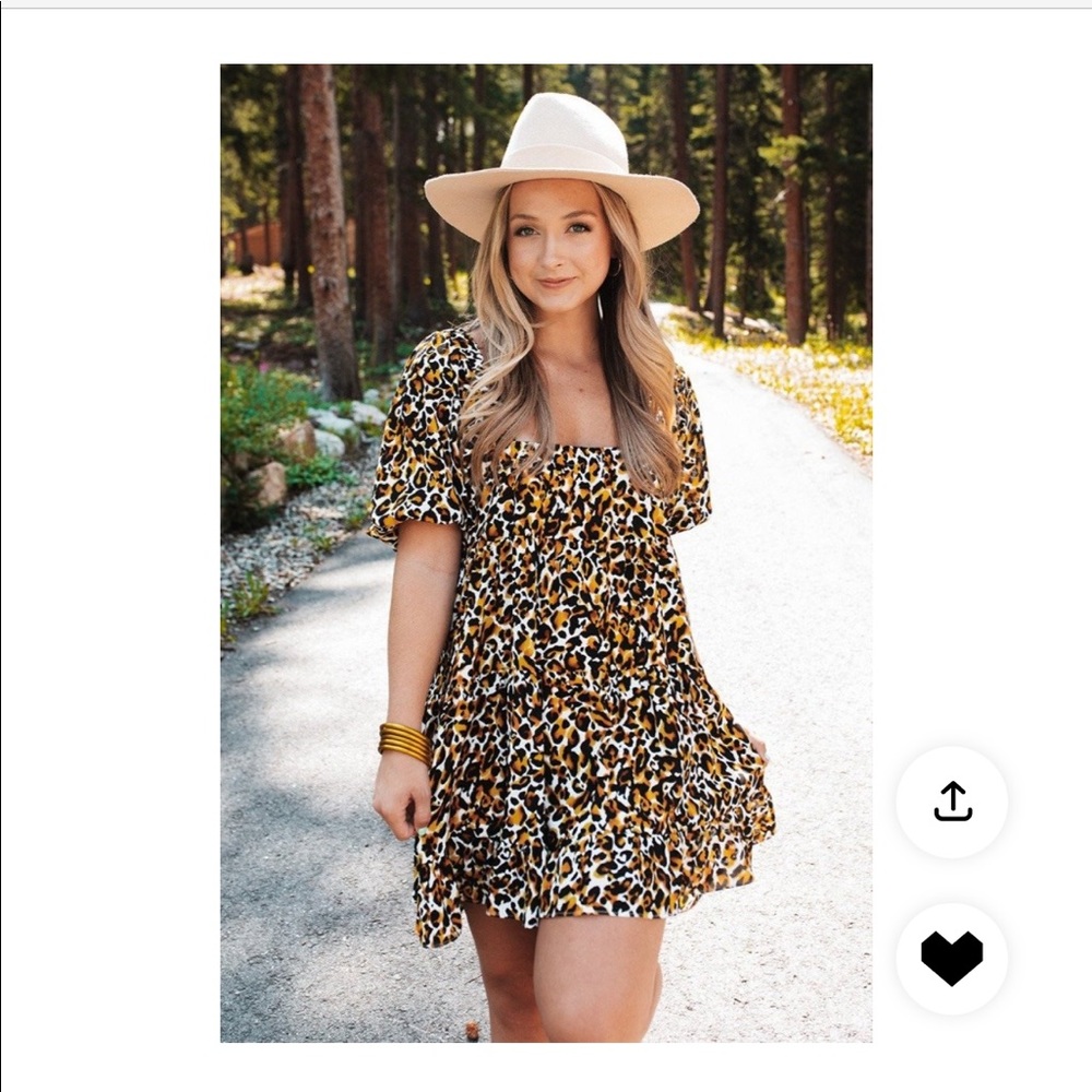 Puff sleeve dress